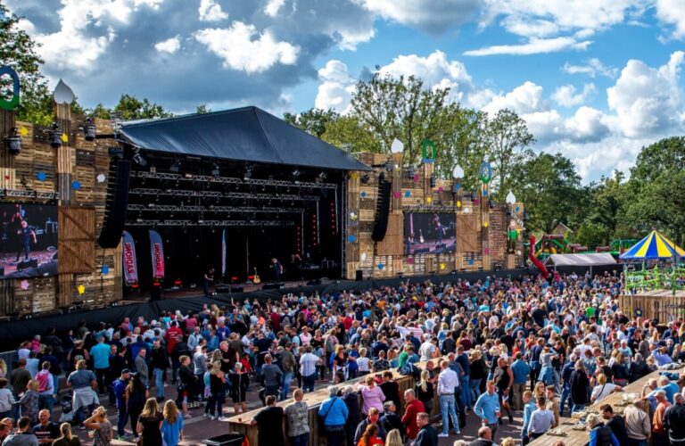 Feestelijke Intocht van Sinterklaas — festival in Leusden